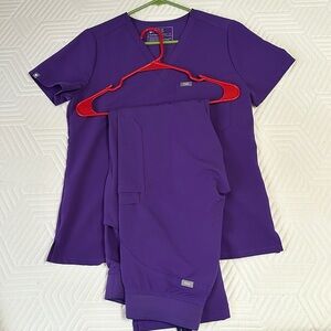 FIGS S Catarina top with S Kade pants. Purple.